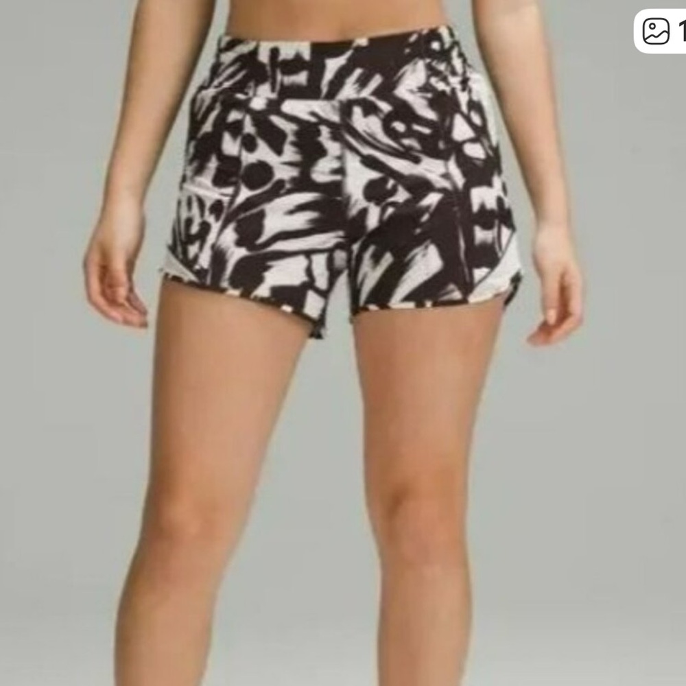 Lululemon hottie hot high waist size 6 Women's Shorts espresso
